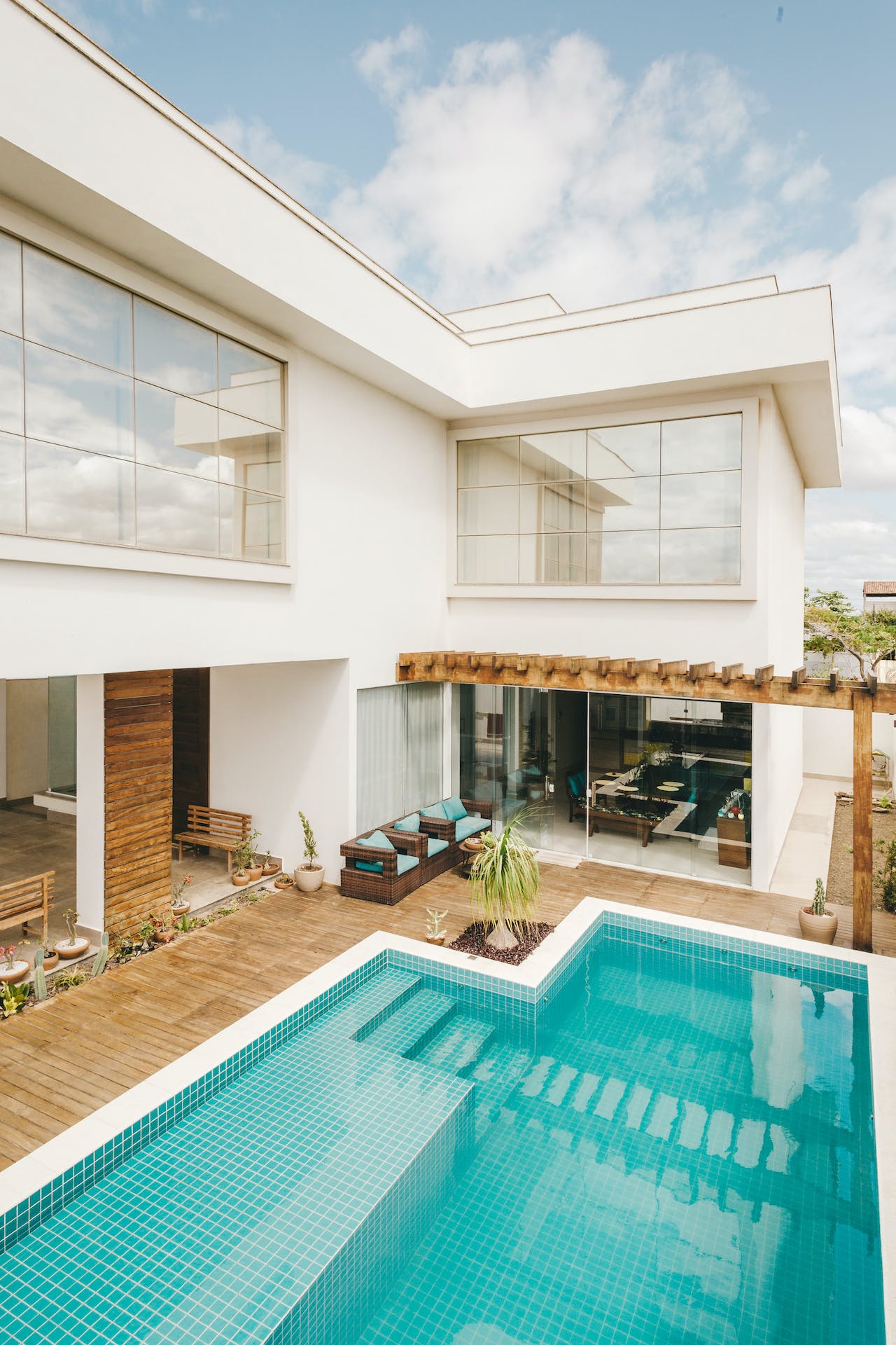 Large pergola for entertaining area